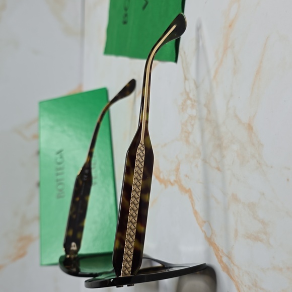 Bottega Veneta Oversized Square Tortoise Sunglasses New With Case And Cloth - Picture 6 of 15